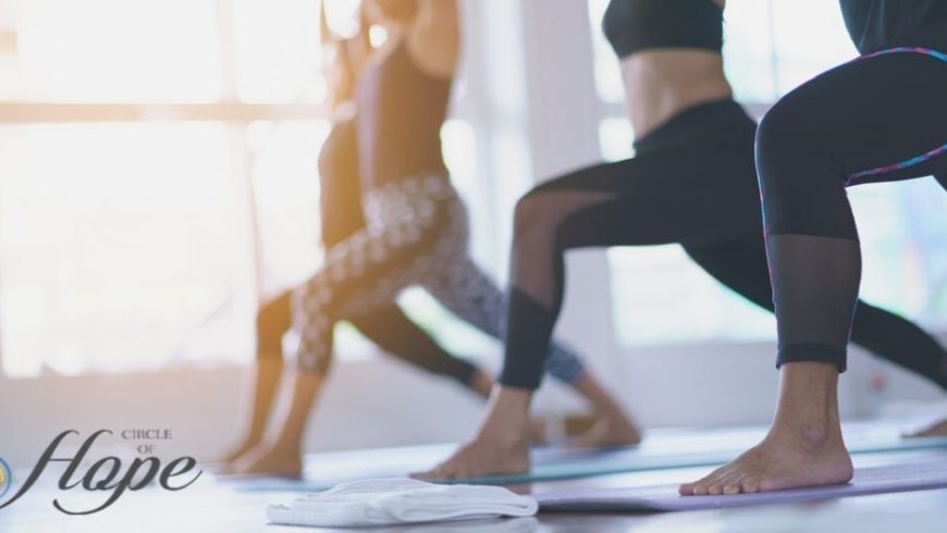 6 Awesome Benefits of Yoga in Therapy for Substance Abuse